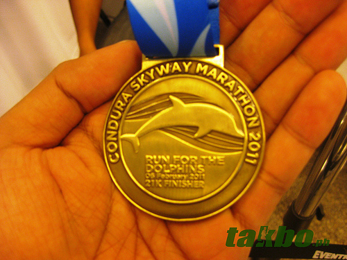 condura_marathon_2011_21k_medal