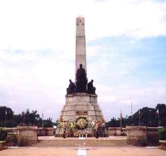 rizal_monument_luneta