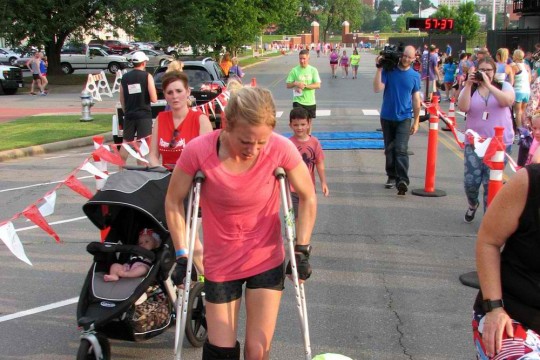 leahs-record-5k-crutches-photo