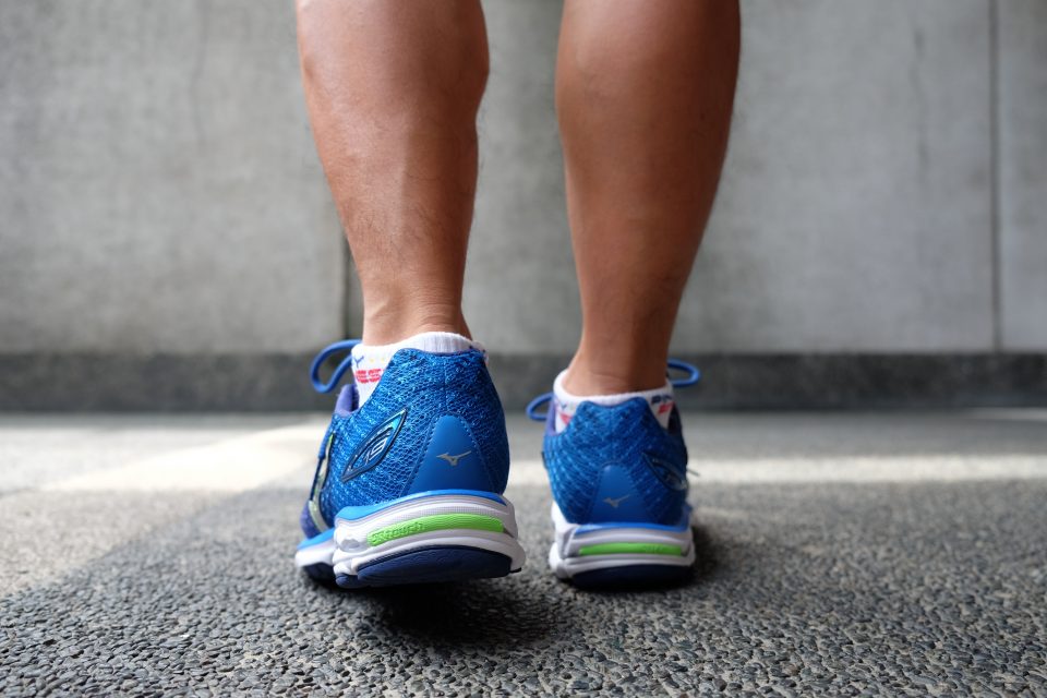 mizuno wave rider 19