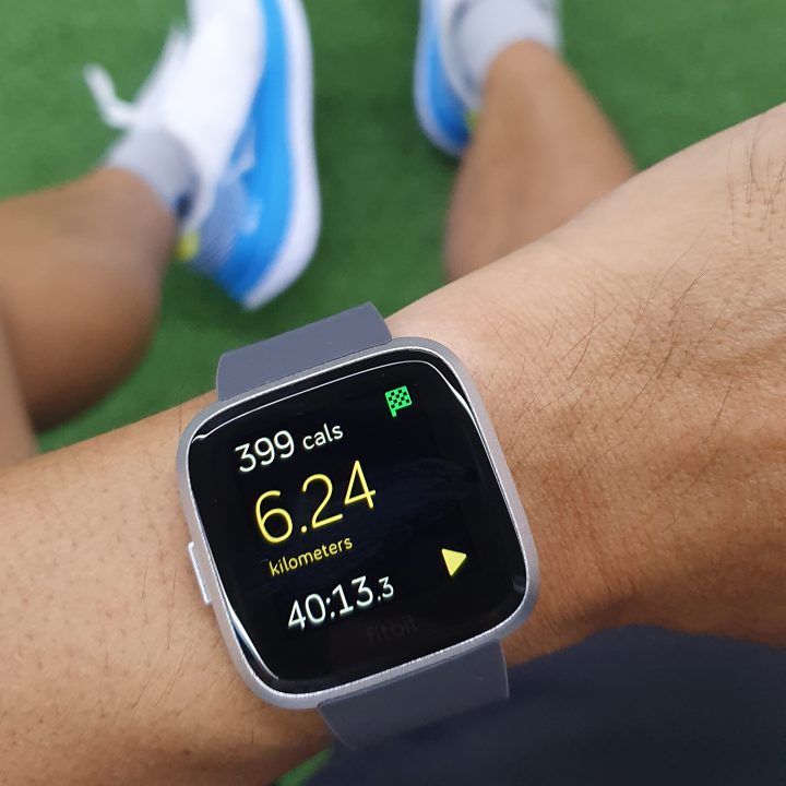 can you store music on fitbit versa lite