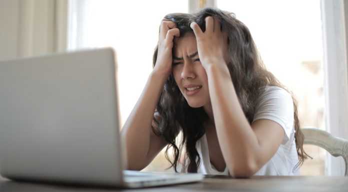10 easy fixes to stress-causing work from home problems